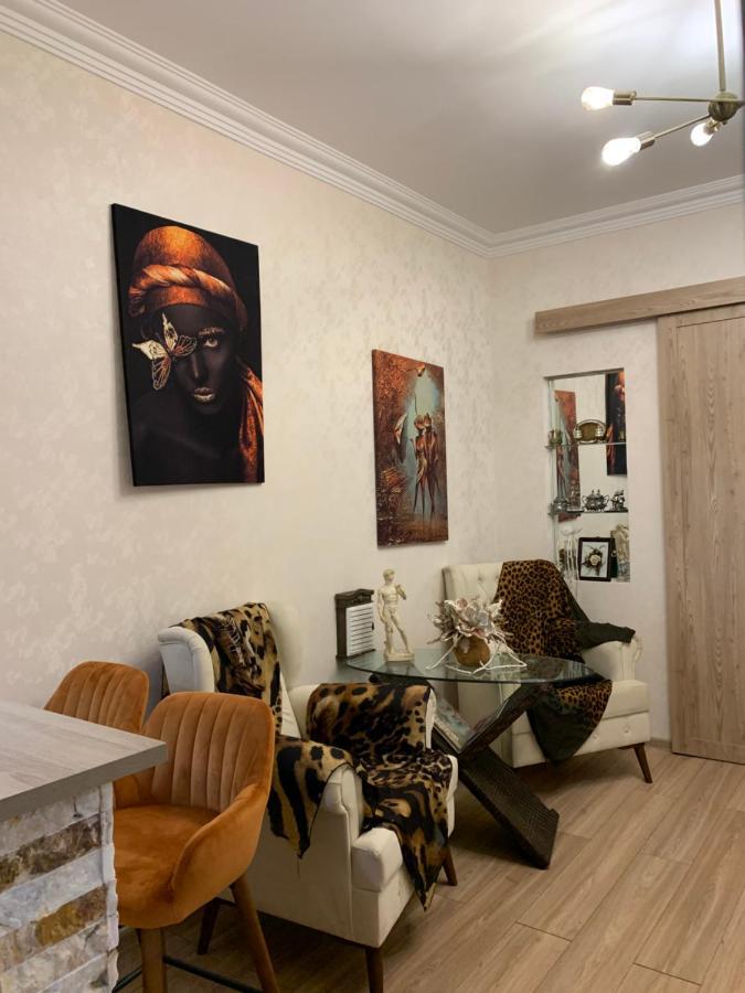 White House Taso Apartment Tbilisi Bagian luar foto